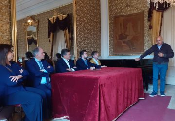 Giarre, visita istituzionale in municipio di Giuseppe Castiglione
