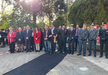 Giarre, manifestazione per la giornata contro la violenza sulle donne: il disappunto di un genitore