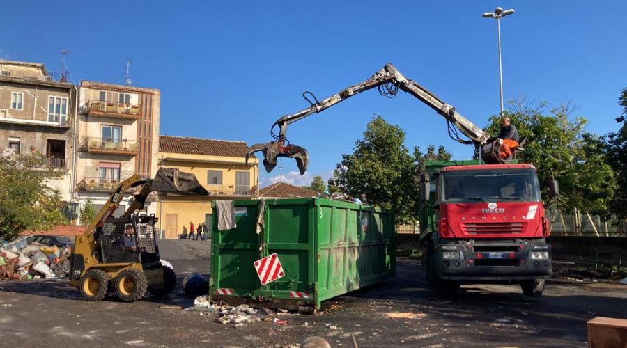 Rimozioni e bonifiche, avanti tutta. Igm e Comune restituiscono decoro