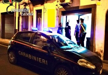 Biancavilla, rinvenuta sala giochi abusiva in un bar. Sanzioni per 80.000 euro