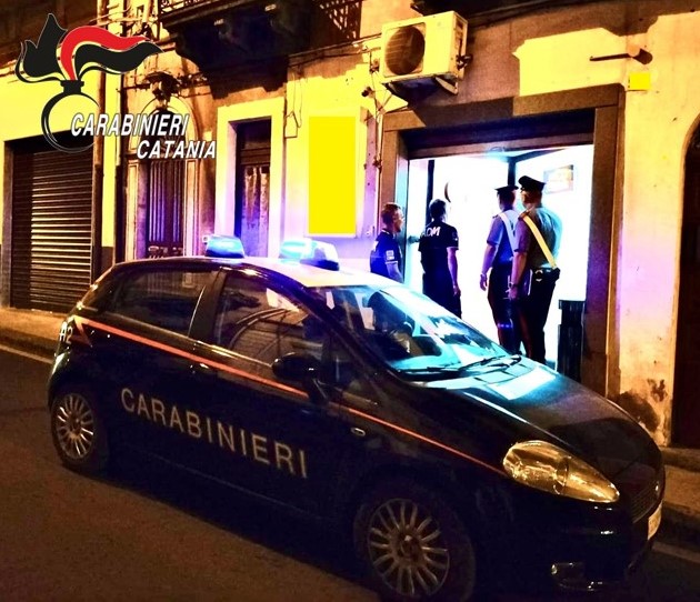 Biancavilla, rinvenuta sala giochi abusiva in un bar. Sanzioni per 80.000 euro