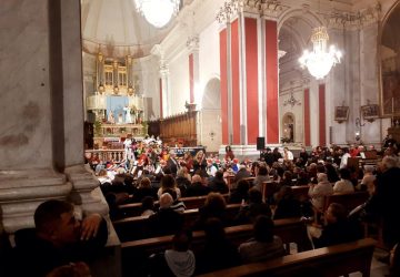 Riposto, concerto natalizio del Coro dell'Istituto Comprensivo Verga