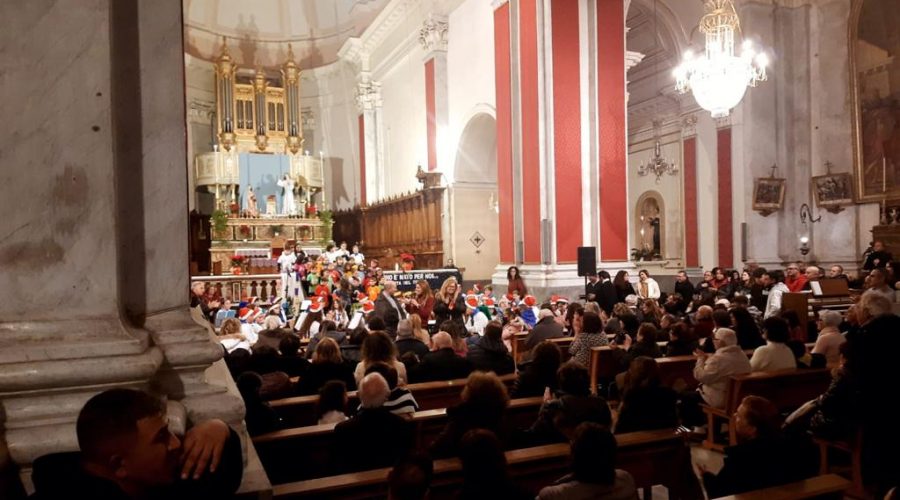 Riposto, concerto natalizio del Coro dell’Istituto Comprensivo Verga