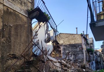 Tragedia sfiorata a Francavilla di Sicilia: crollano alcune case disabitate