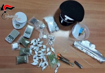 Il padre tenta di &ldquo;aiutare&rdquo; il figlio spacciatore: lui denunciato ed il ragazzo arrestato