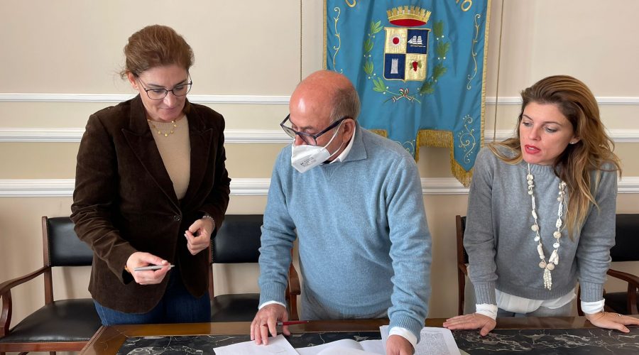 Dispersione scolastica, protocollo intesa al Comune di Riposto