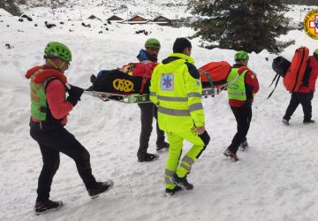 Piano Provenzana, donna cade sul ghiaccio. Recuperata dai tecnici del Sass