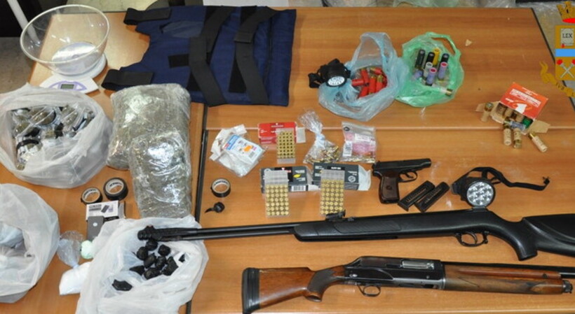 Adrano, smantellato gruppo specializzato in traffico di droga: 5 arresti