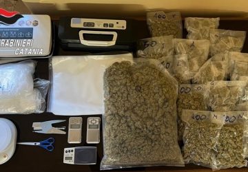 Aveva 2,3 kg di marijuana in casa: arrestato un 55enne dai Carabinieri