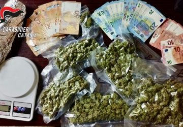 Trovato con 413 grammi di marijuana in casa: arrestato un 34enne