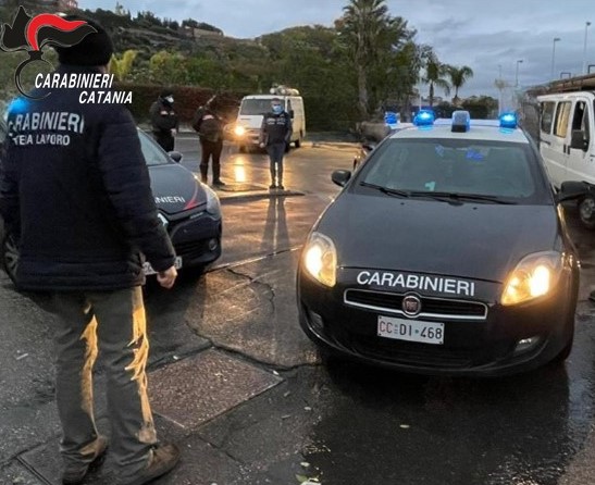 Contrasto al “caporalato” nel settore agrumicolo: denunciata una 39enne