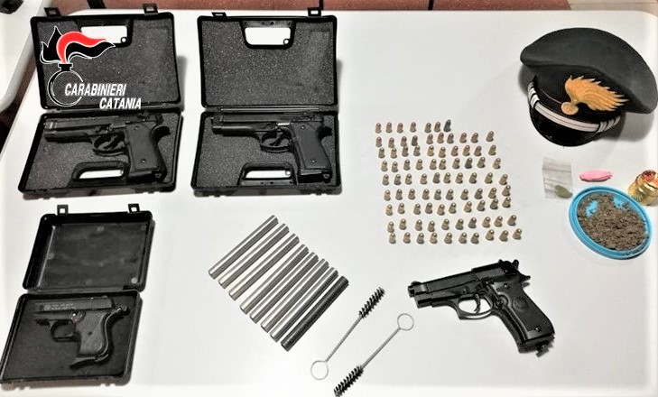Operazione dei Carabinieri “9×21”: stroncato anche un traffico di armi clandestine