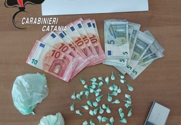 Cocaina nel materasso: arrestato 30enne di Acireale