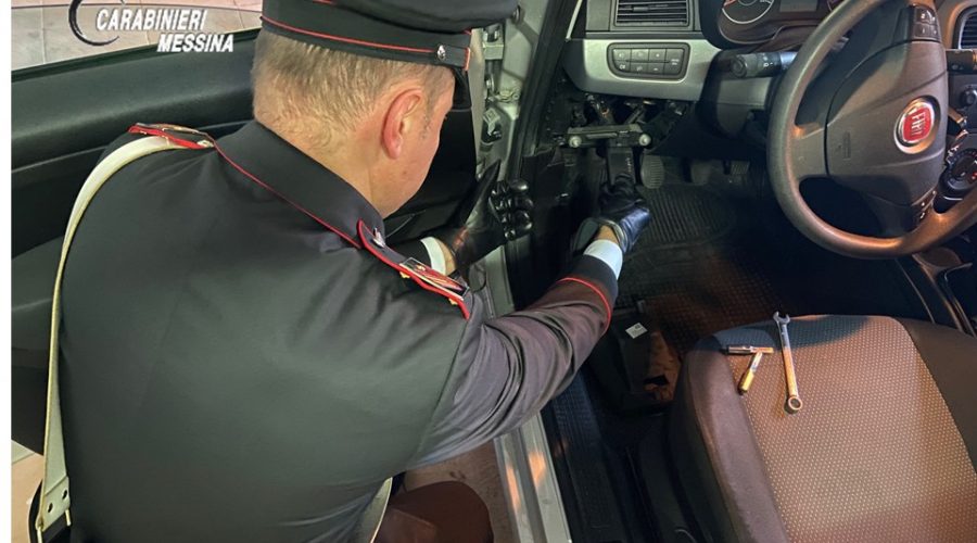 In trasferta per rubare un’autovettura: due persone arrestate