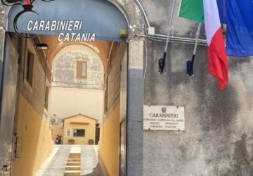 Droga sintetica nelle tasche: due arresti