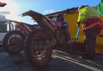 Aggressione a ciclisti nella pineta di Linguaglossa: due deferiti