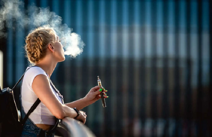 Sigarette elettroniche e divieto di svapo in luoghi pubblici: il Ministero della Salute conferma che servono approfondimenti