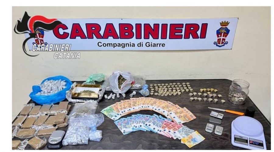 Giarre, a casa un market della droga: arrestato 22enne