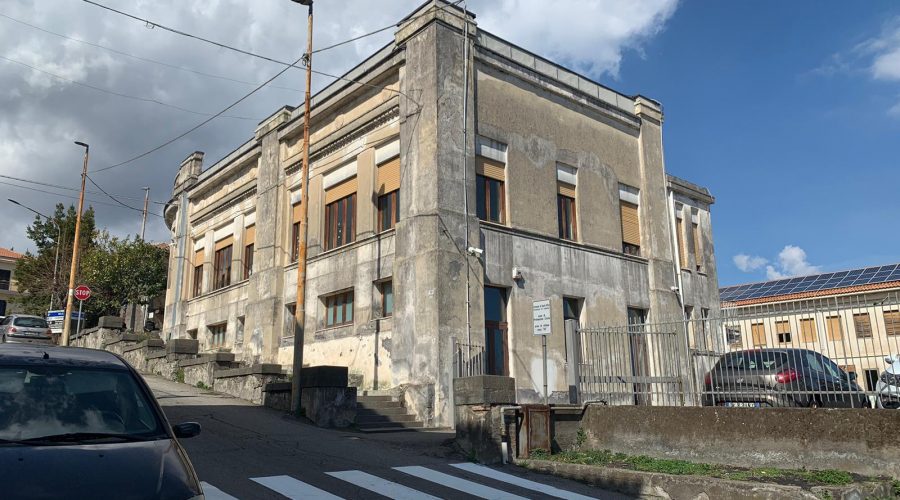 Sant’Alfio, finanziamenti “Poc” per  due scuole