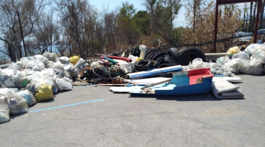 “Giornata Nazionale della Terra”: volontari di Plastic Free ripuliscono il litorale di Fondachello