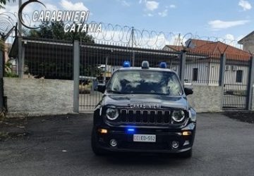 Fiumefreddo, la sua vita &egrave; un incubo per la gelosia del compagno: arrestato 50enne