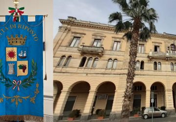 Presentazione del nuovo gonfalone Citt&agrave; di Riposto. Domani cerimonia in Municipio
