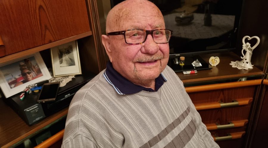 Festa a Riposto per i 100 anni di nonno Orazio