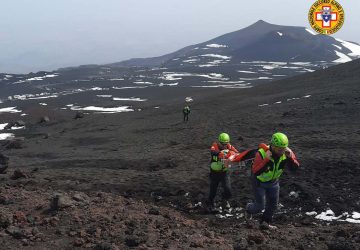 Linguaglossa, soccorsi due turisti francesi in difficoltà. Intervento del Soccorso Alpino e Sagf