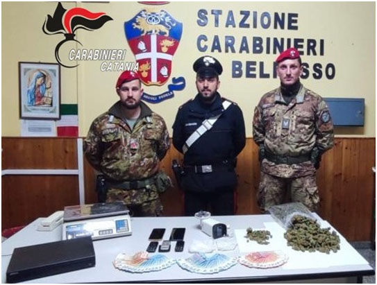 “Supermarket” della droga all’interno di un casolare: due arresti