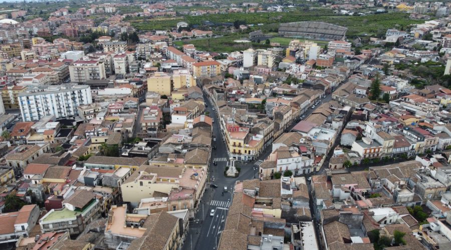 Un inno pop rock dedicato a Giarre, per incoraggiare la città a rinascere