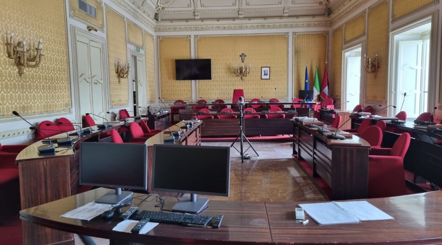 Acireale, innovazioni nell’aula consiliare