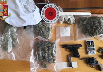 Fermato dalla Polizia un minorenne per detenzione di armi e cocaina