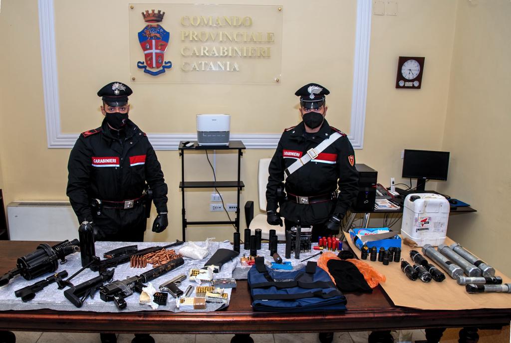 Traffico d’armi da guerra e clandestine: arrestato un mafioso catanese