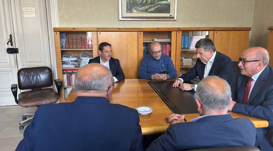 Ospedale, i sindaci del distretto: basta passerelle e chiacchiere inutili. “Presentiamo un documento congiunto”