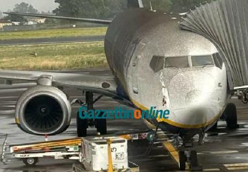 Etna, emergenza cenere: chiuso sino a domattina l'aeroporto di Fontanarossa