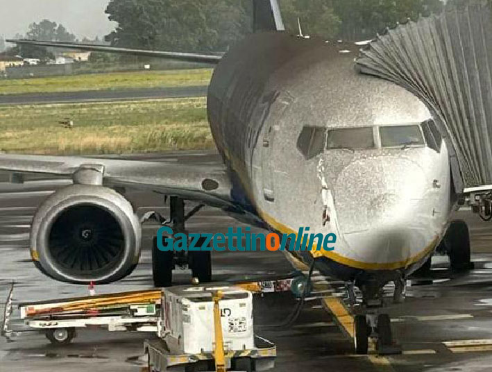 Etna, emergenza cenere: chiuso sino a domattina l’aeroporto di Fontanarossa