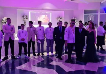 Una cena gourmet per acquistare un cane guida per non vedenti