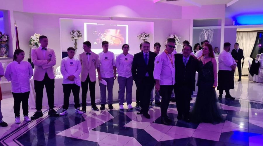 Una cena gourmet per acquistare un cane guida per non vedenti