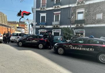 Catania, controlli dei cc nel quartiere “Nesima”: un arresto e sanzioni contro i venditori abusivi