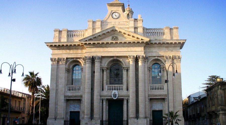 Visita Pastorale del Vescovo Raspanti a Riposto. Domenica il Pontificale