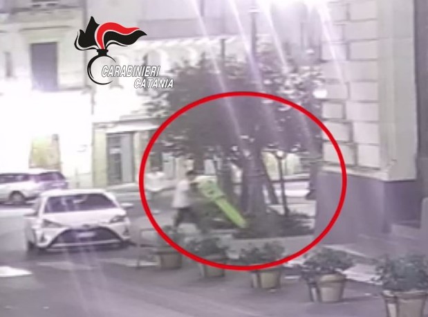 Danneggiato il defibrillatore donato alla città di Caltagirone
