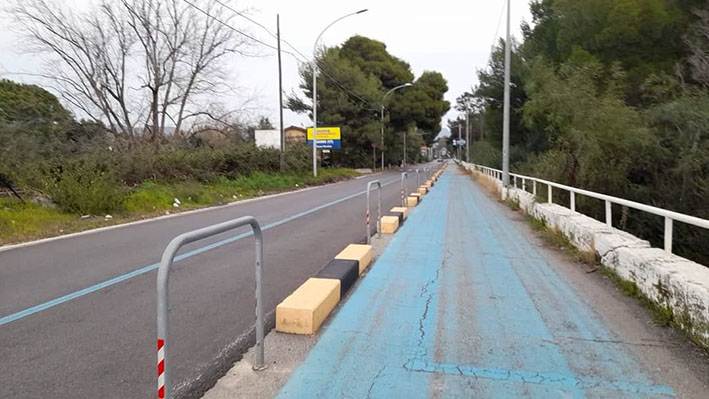 Stagione estiva a Fondachello: riattivate le strisce blu