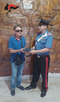 Scippato centralinista non vedente del Comune di Riposto: un 24enne deferito