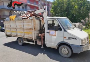 Trasportavano rifiuti speciali abusivamente: 2 catanesi denunciati
