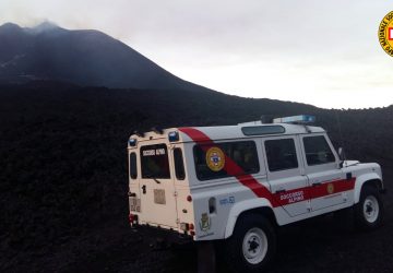 Turista francese colto da malore muore sull'Etna. Vani i soccorsi