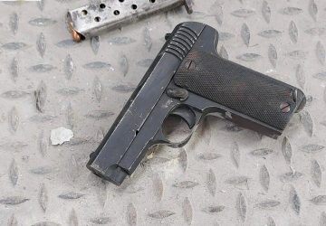 Acireale, arrestato dalla Polizia un 53enne per detenzione illegale di arma da fuoco e ricettazione