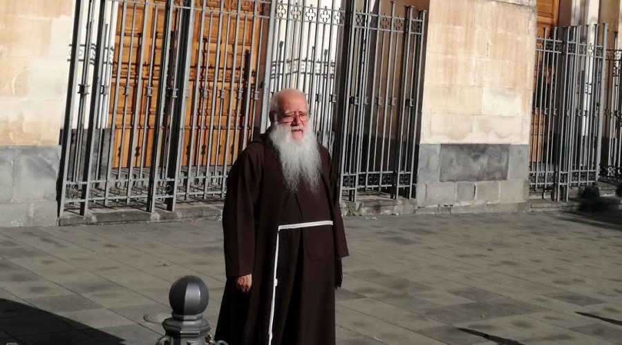 Giarre, padre Diego trasferito a Messina per raggiunti limiti di età