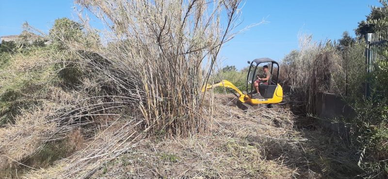 Riposto, interventi di ripristino di una cisterna per fronteggiare la carenza idrica. Vasta: “Attivata consegna a domicilio di acqua potabile”.