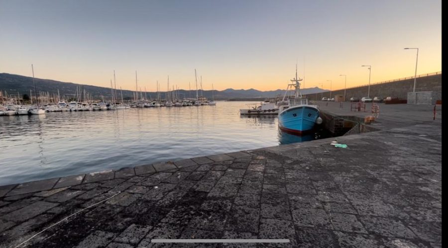 Molo Costanzo del porto di Riposto: l’interdizione provoca una perdita di 80mila euro al giorno