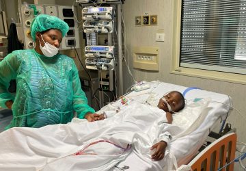Bambino del Burundi con rara malattia cardiaca operato presso l'ospedale di Taormina
